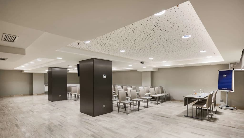 NH Madrid Zurbano - photo 14