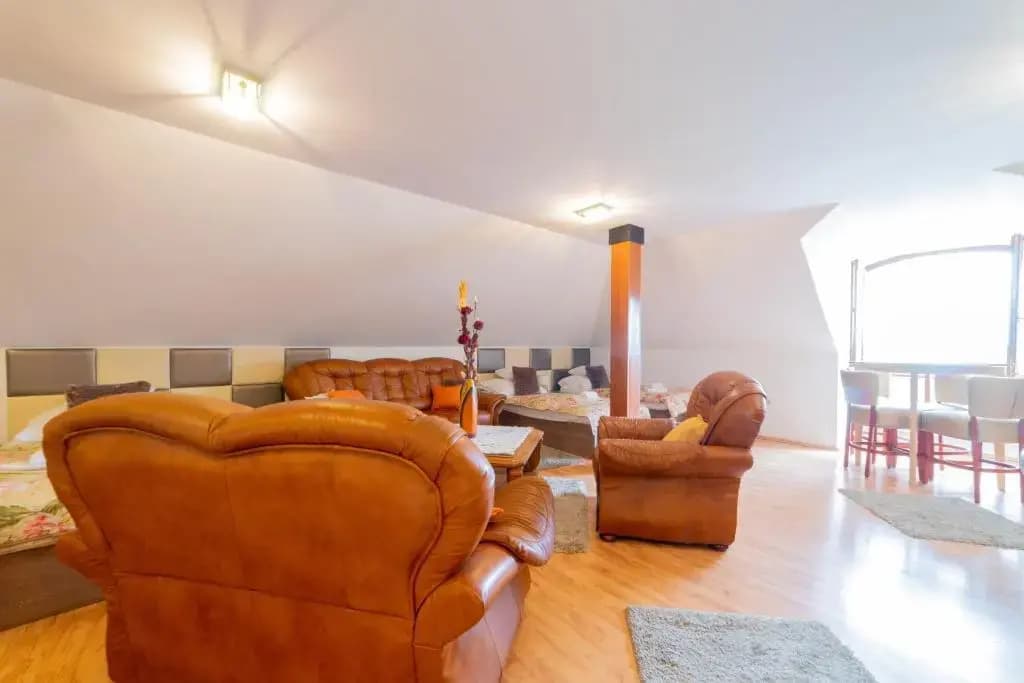 Le Rose Hotel - photo 2