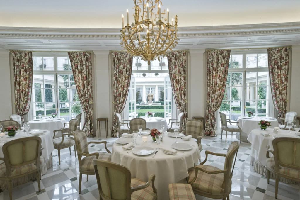 Hotel Le Bristol Paris - photo 21