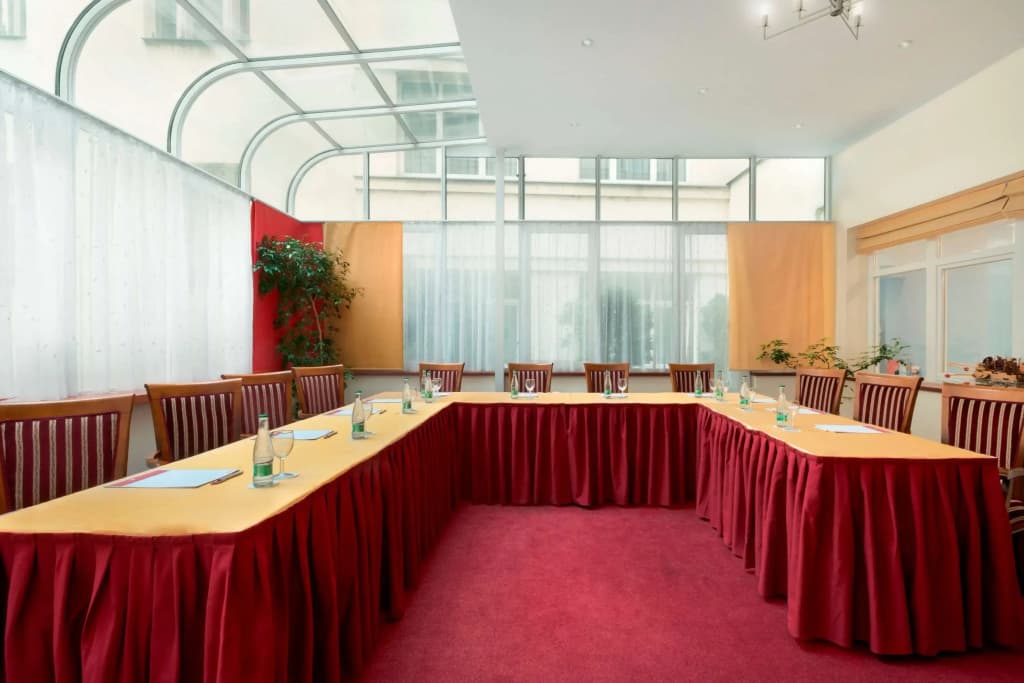 Ramada by Wyndham Prague City Centre - photo 14