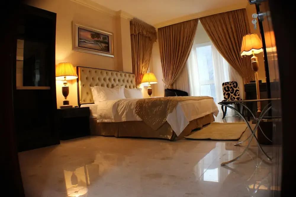 Pioneer Hotel Apartments - photo 6