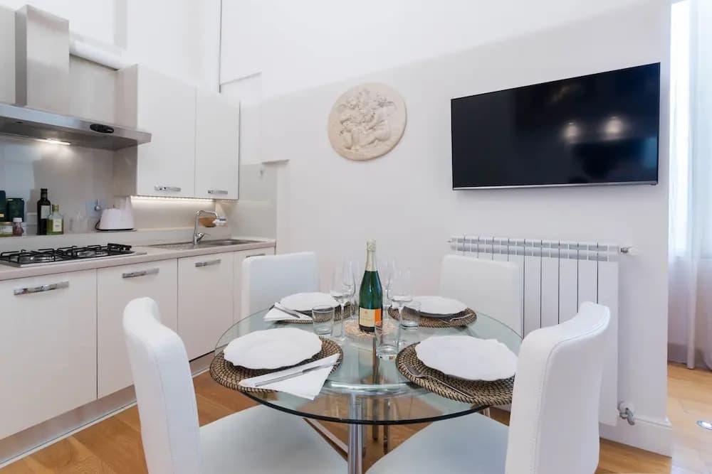 Ponte Vecchio Elegant Apartment - photo 16