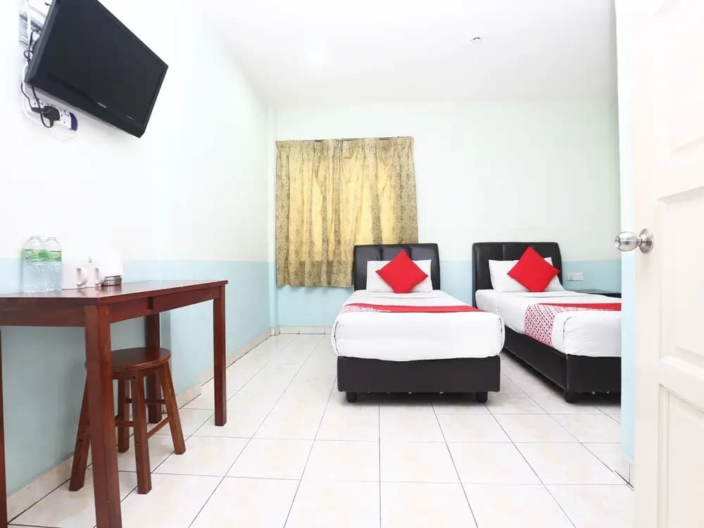 Kb 7 Days Hotel By OYO Rooms - photo 3