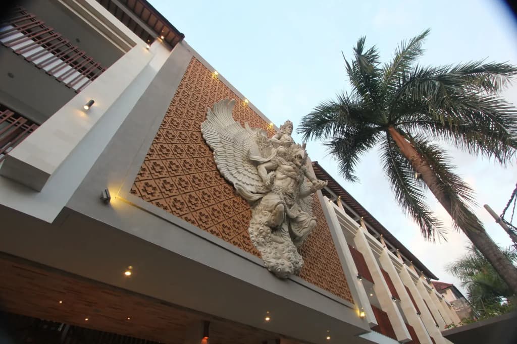 Grand La Walon Hotel - main photo