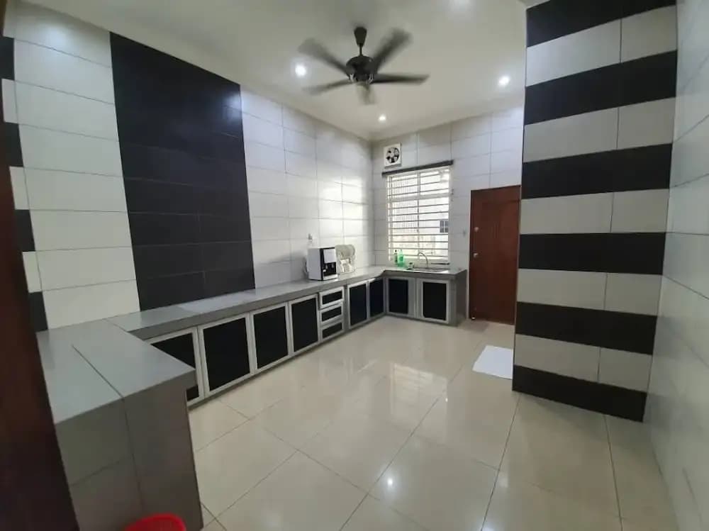 Bersatu Homestay - photo 13