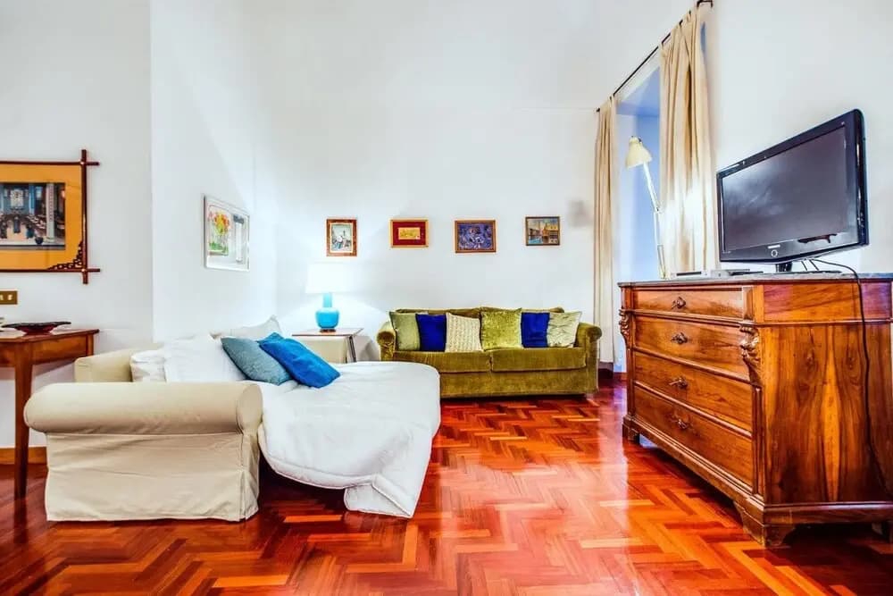 Well Decorated Flat With Amazing Central Location! - photo 6