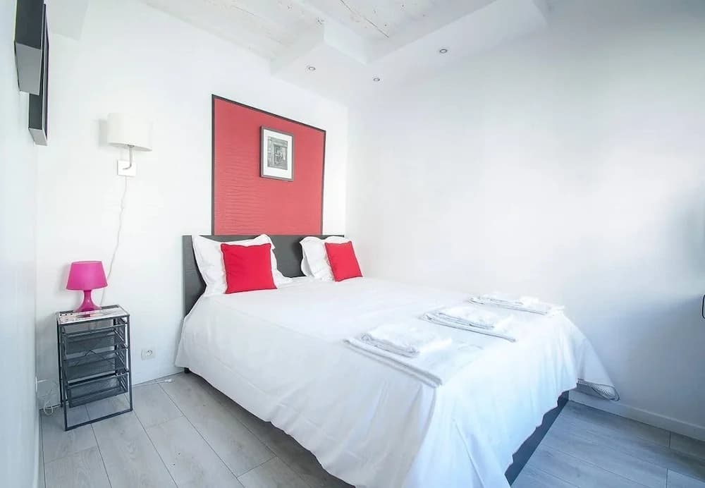 100 - Luxury 2 Bedroom - Beaubourg Marais - photo 2