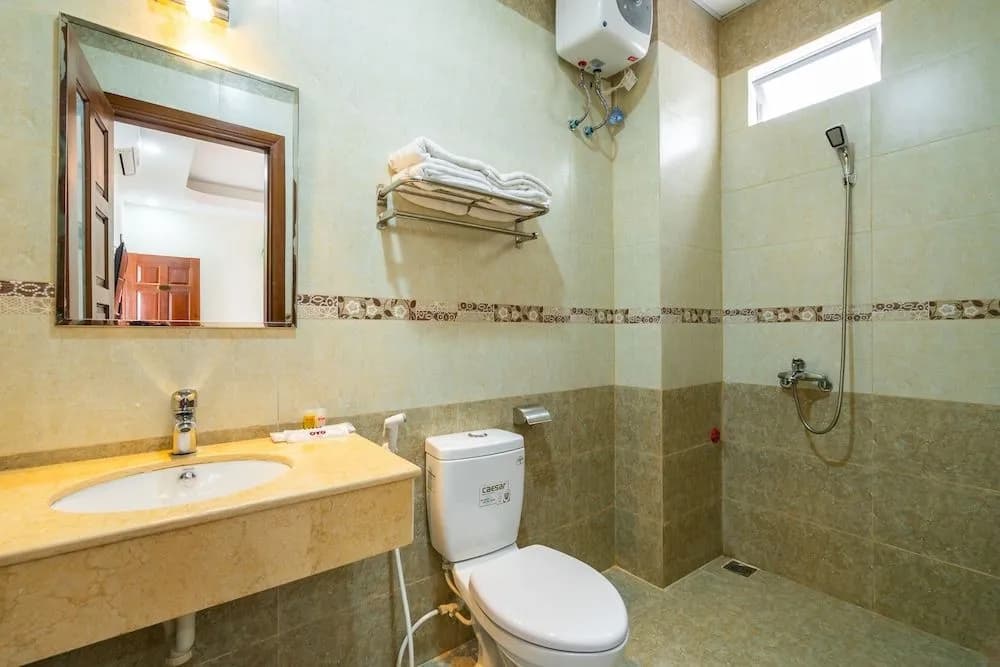 Oyo 222 Queen Hotel - photo 9