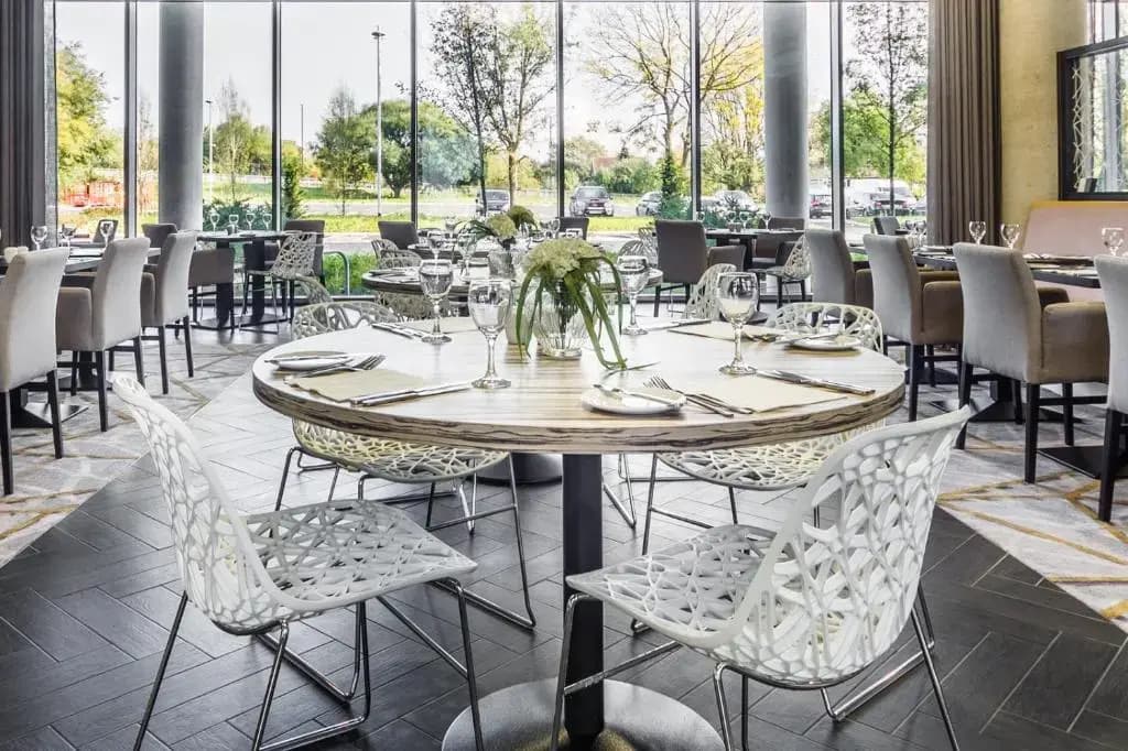 Heston Hyde Hotel - photo 19