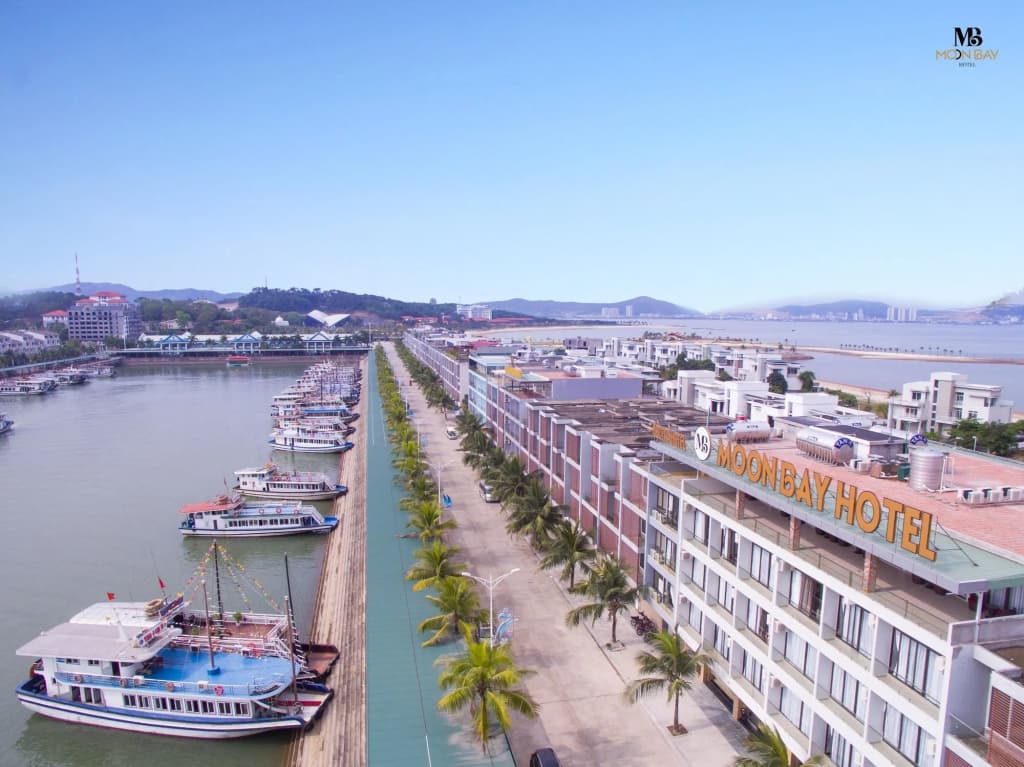 Moon Bay Ha Long - photo 14