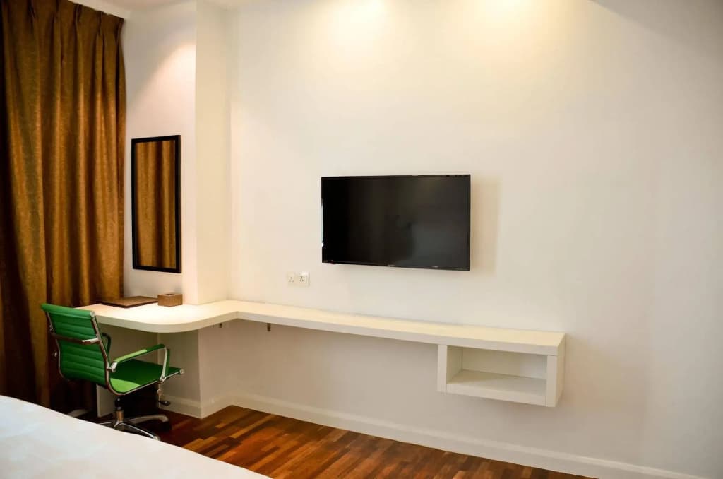 Pine Garden Hotel - photo 4