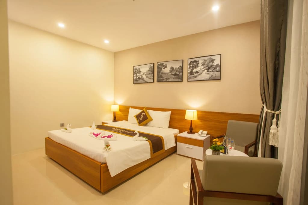 Ecstasy Hotel - photo 6
