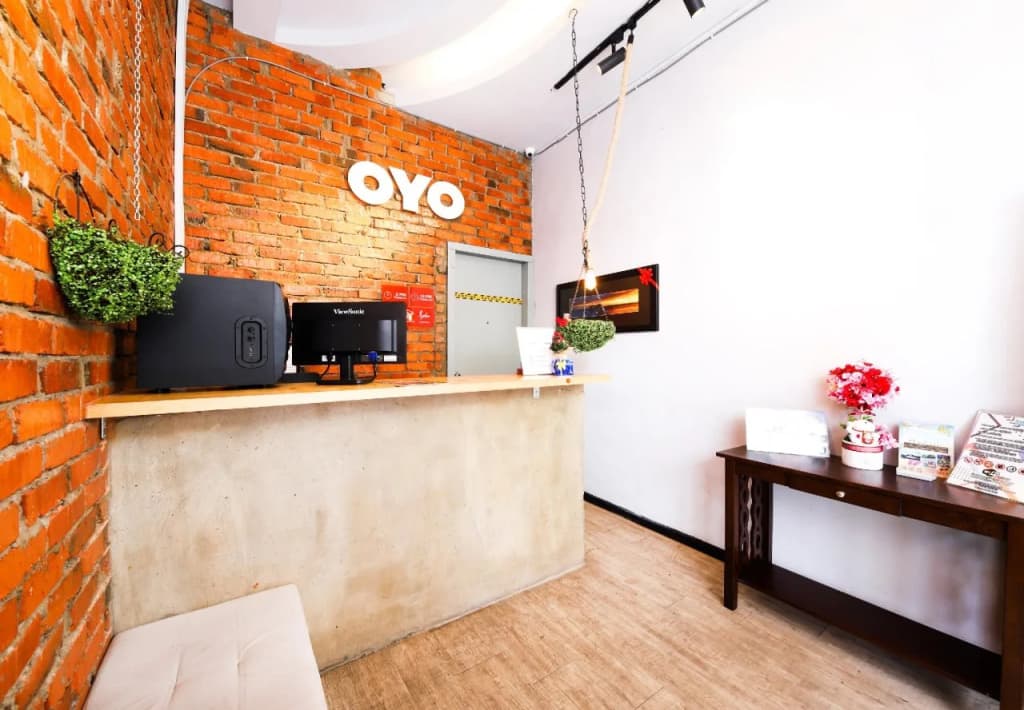 OYO 89398 Doorbellz - main photo