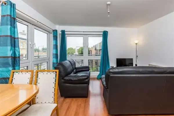 Millharbour Apartments - photo 12
