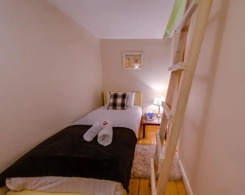 JOIVY Fabulous Ground-floor 3-bedroom Near Old Town - photo 2