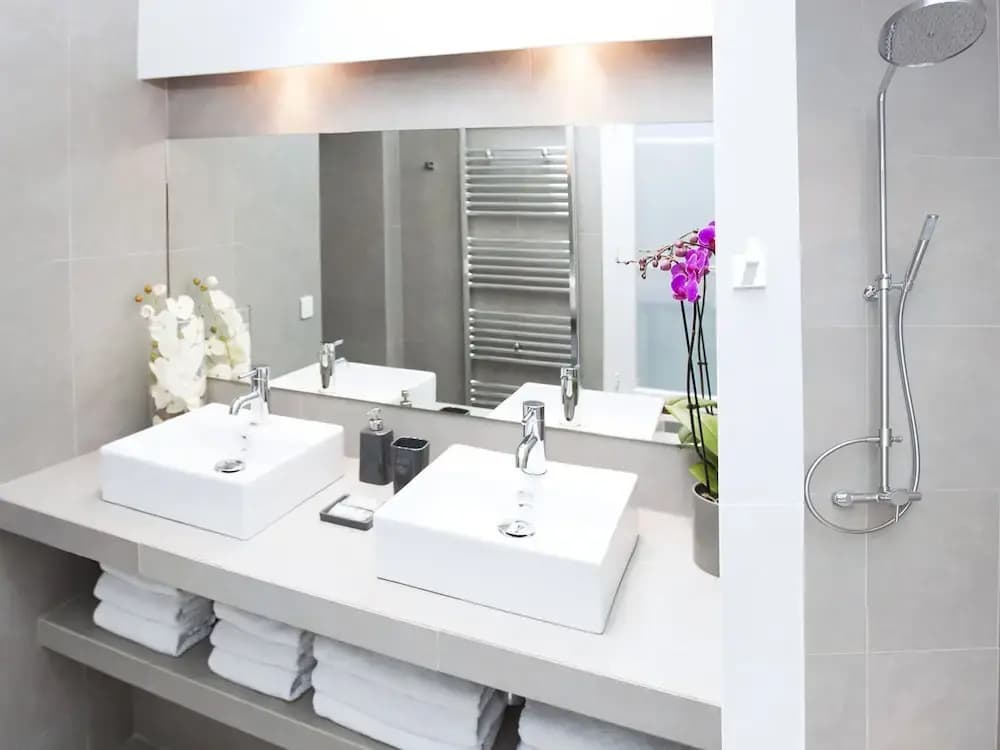 Luxury 2BDR Le Marais I by Livinparis - photo 8