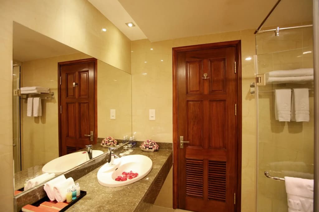 Lan Vien Hotel Hanoi - photo 9