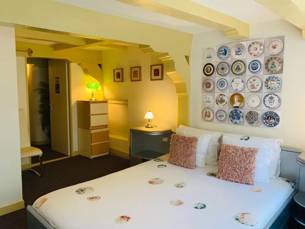 Amsterdam Central Guest House - photo 5