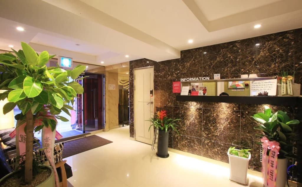 RUI Hotel - main photo
