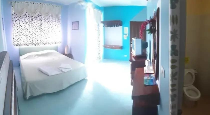 Dive Den Guesthouse - photo 5