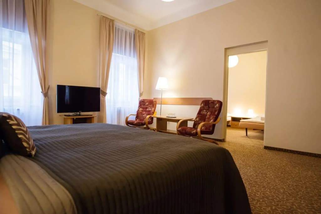 Hotel City Bell - photo 5