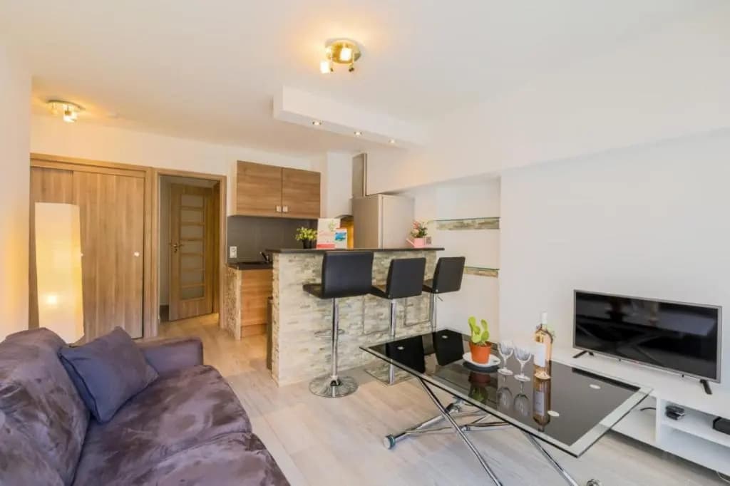 SUEDE 2 AP4208 By Riviera Holiday Homes - photo 2