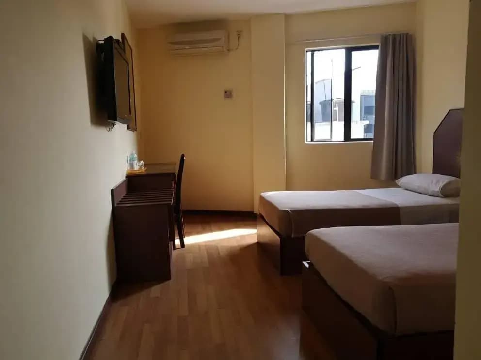 Urban Hotel - photo 2