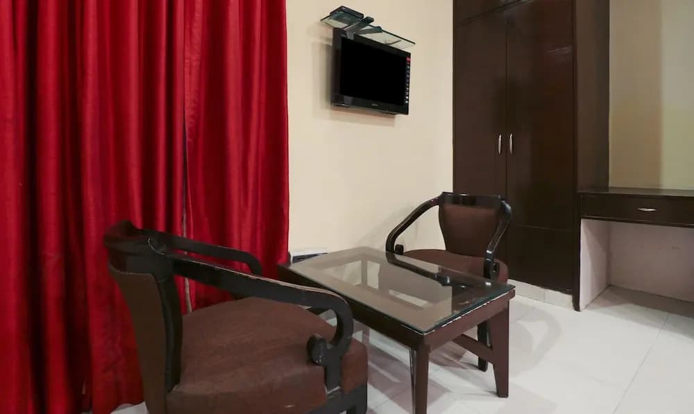 Hotel Sai International - photo 8