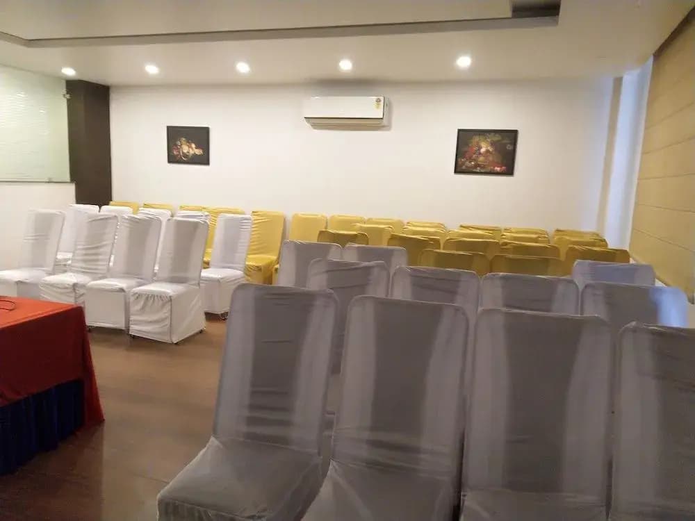 Hotel Kian by JMD Group - photo 17