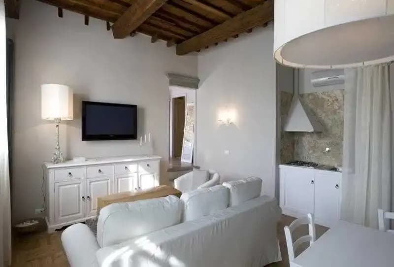 Luxury Suites - photo 2