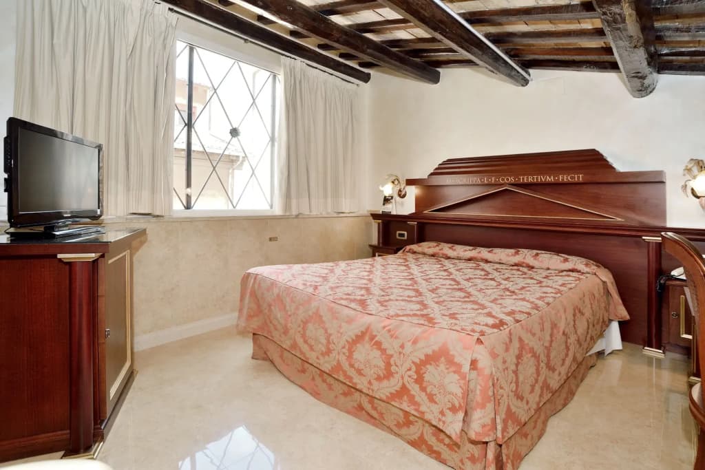 Hotel Pantheon - photo 4