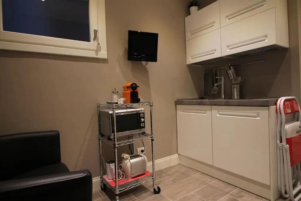 Bell Tower Studio Apartment - photo 14
