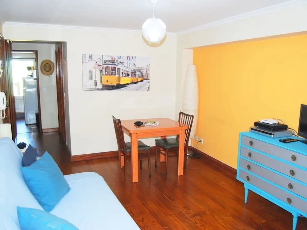 RH Veronica Terrace Apartment - photo 3
