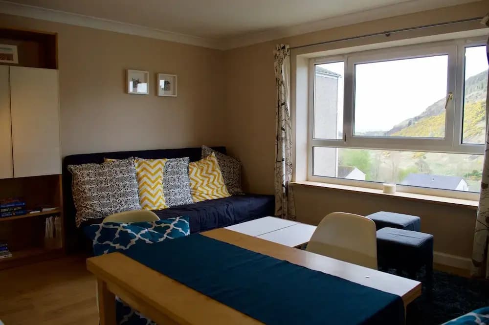 2 Bedroom Central Apartment - photo 4
