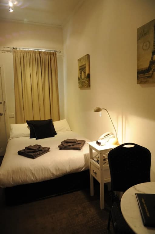 Norwood House Motel & Reception Centre - photo 10