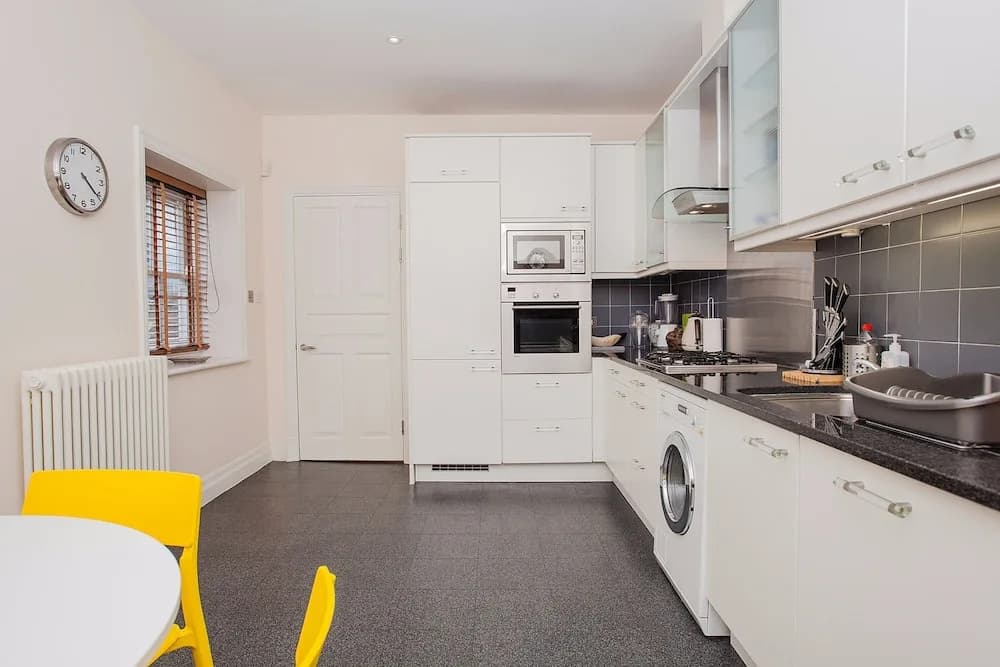 London Bridge Designer Flat - photo 15