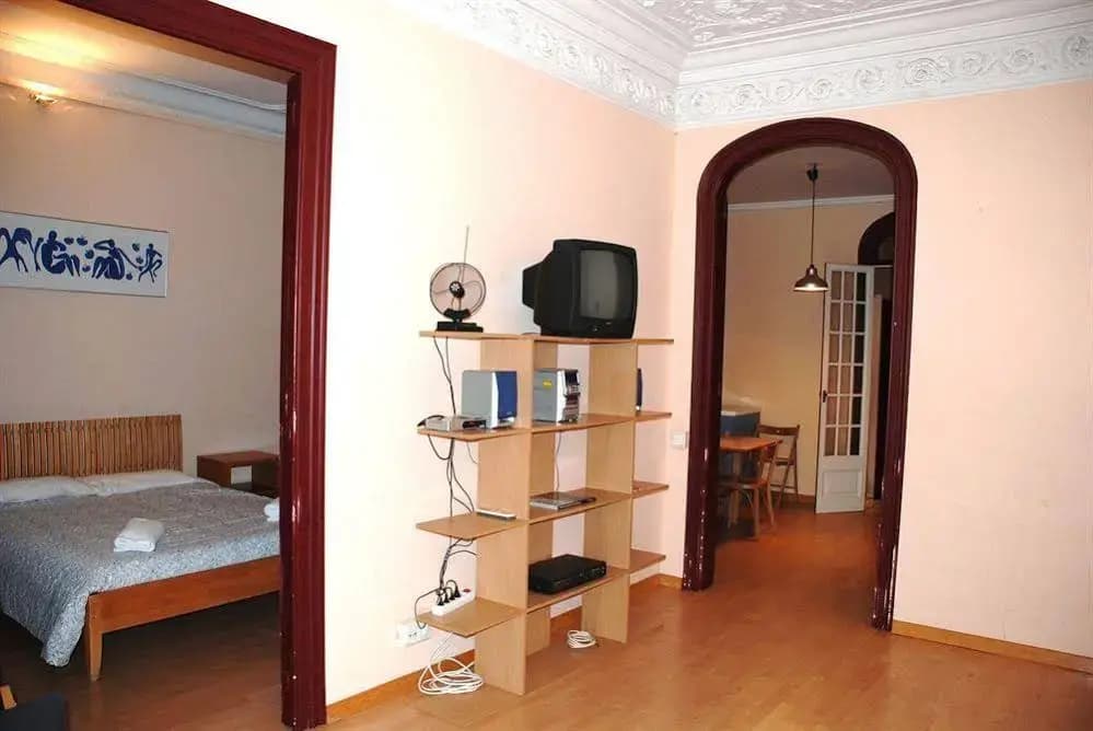 Bailen Apartment - photo 2