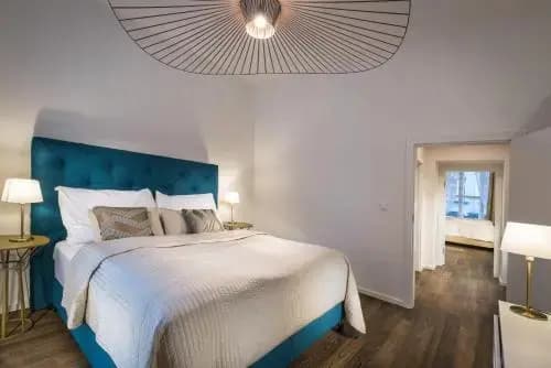 Luxury Modern Designed Oldtown Apartment - photo 5