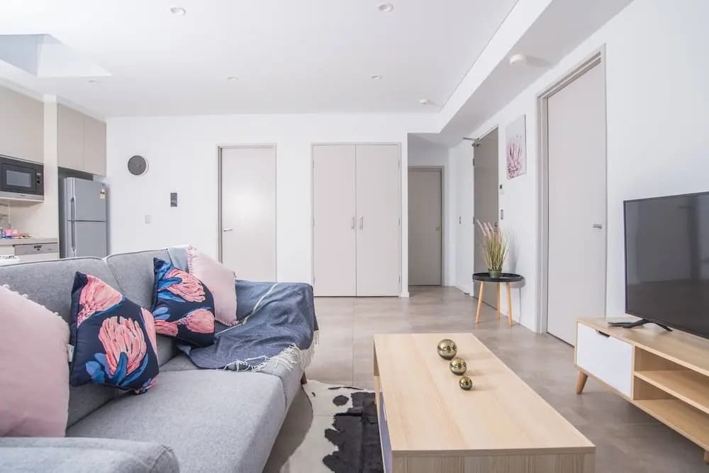 Lively 2bed1bath Mascot APT - photo 4