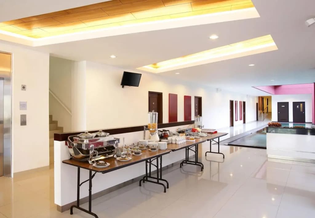 Amaris Hotel Dewi Sri - photo 35