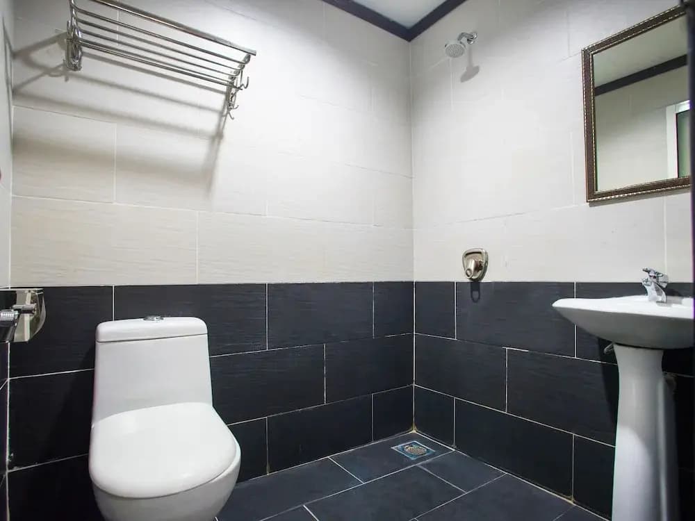 Hotel Bbk by OYO Rooms - photo 9