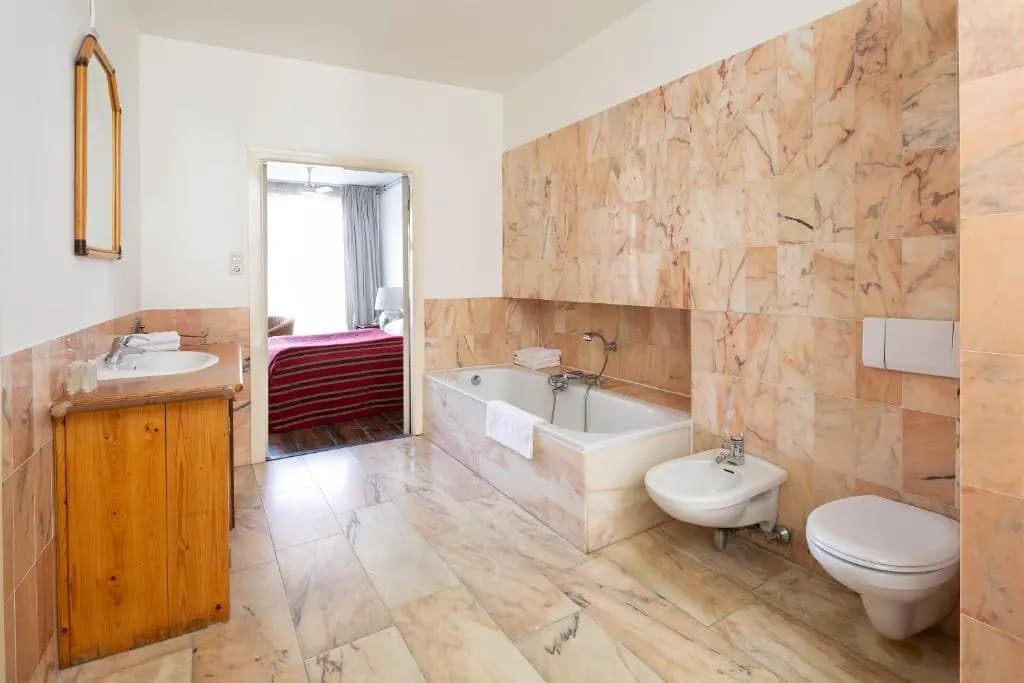 Amsterdam House Hotel - photo 10