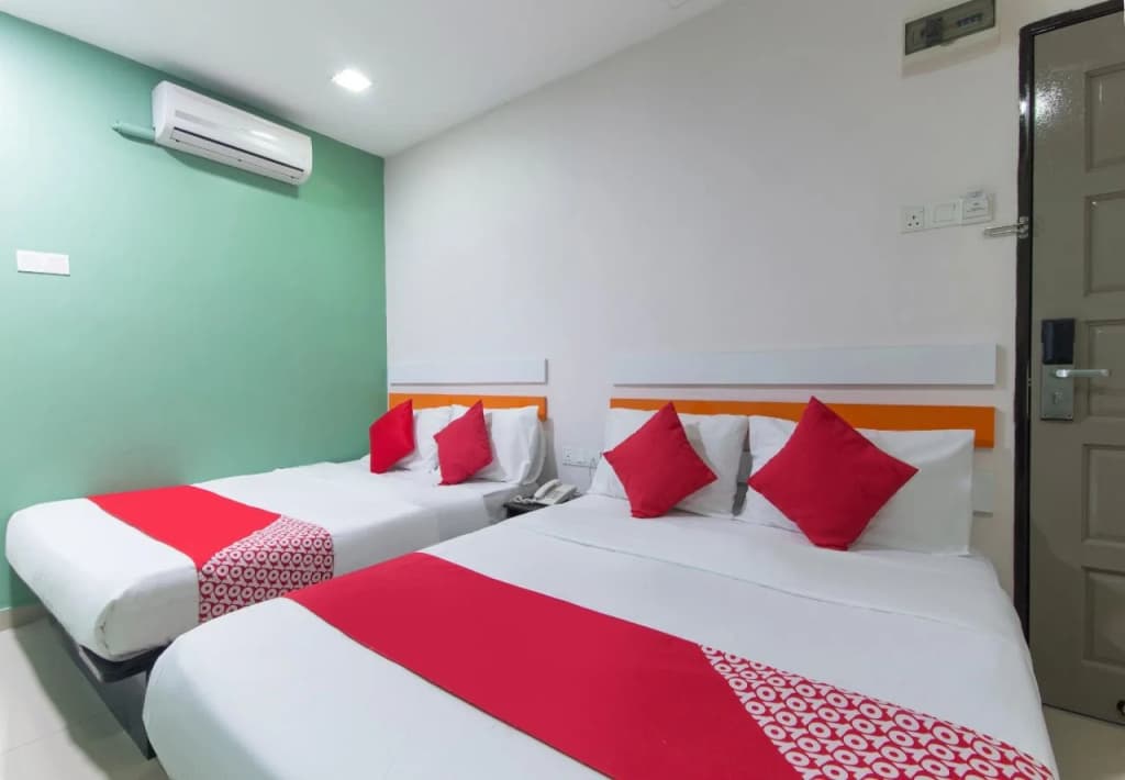 OYO 90296 Red Orange Hotel Port Klang - photo 3