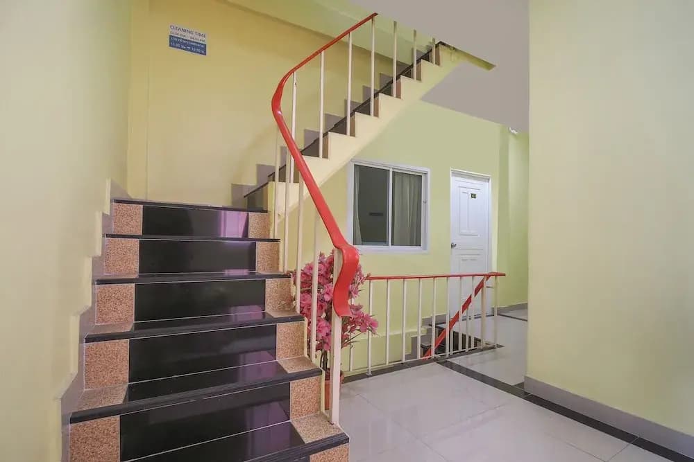 OYO 1028 The Panowla Residence - photo 11