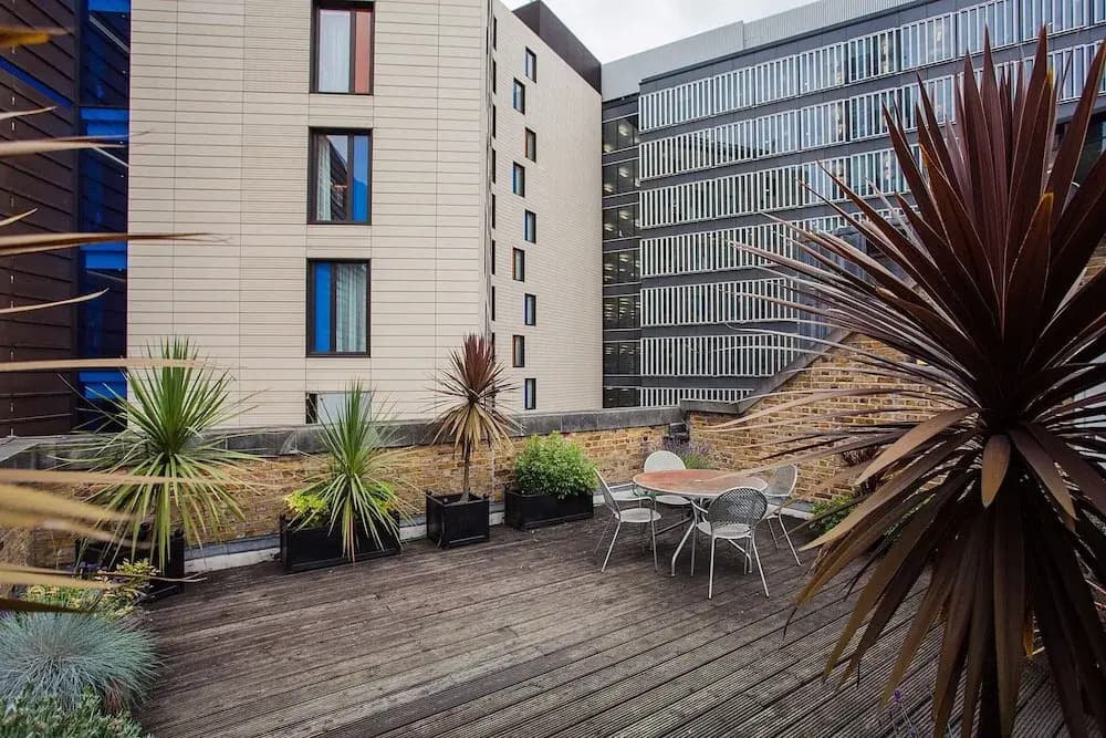 London Bridge Designer Flat - photo 13