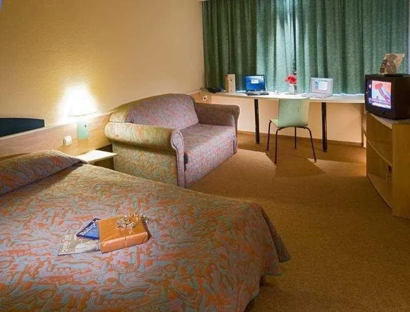 Ibis Budapest Vaci Ut - photo 2