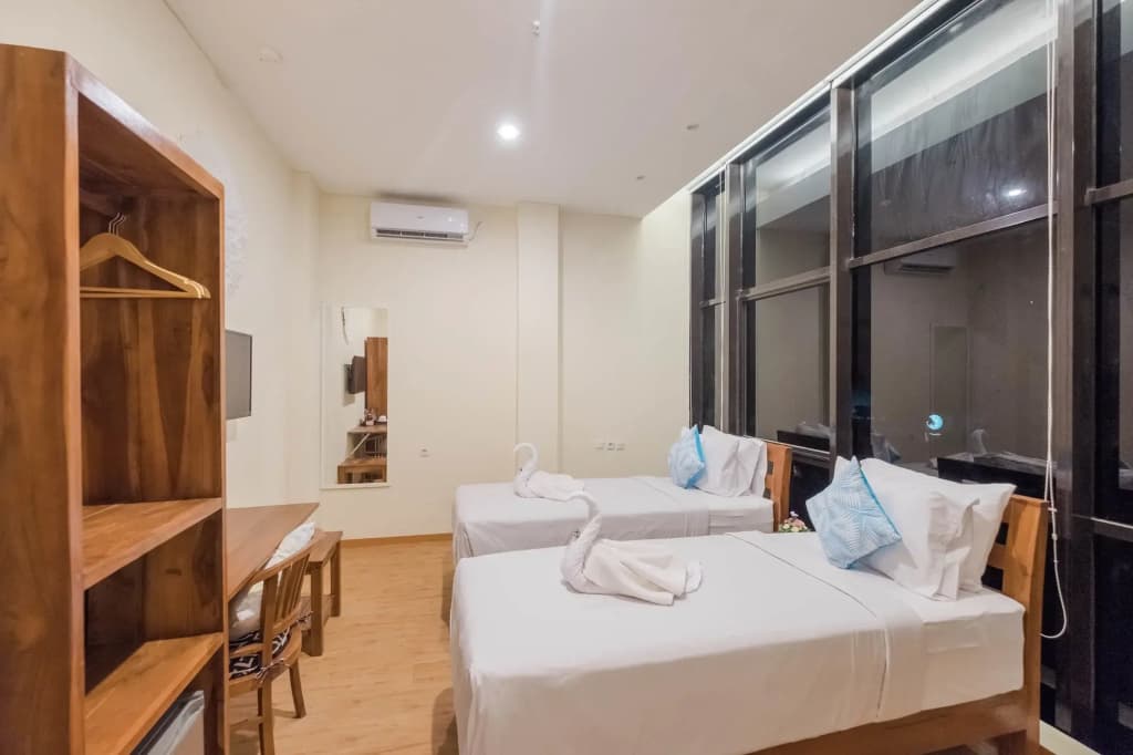 Caroline Guest House - photo 2
