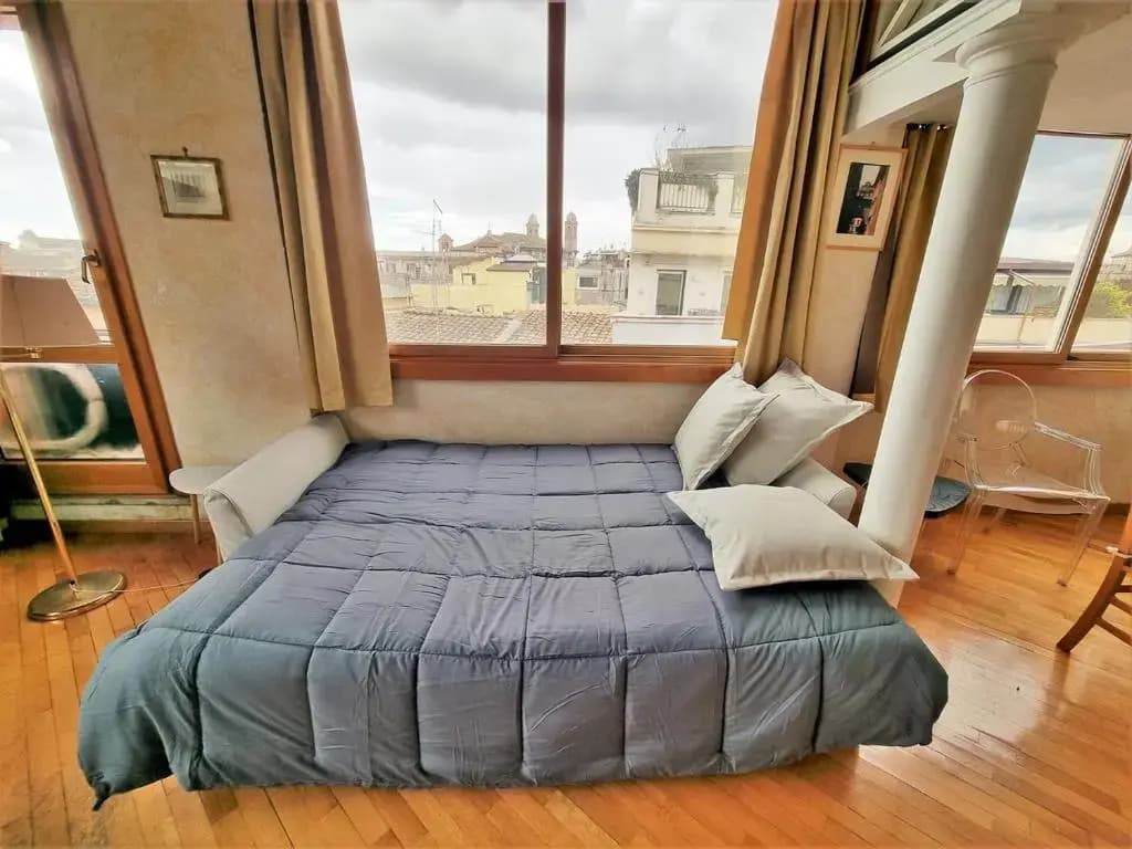 Gorgeous penthouse Spanish Steps - photo 3