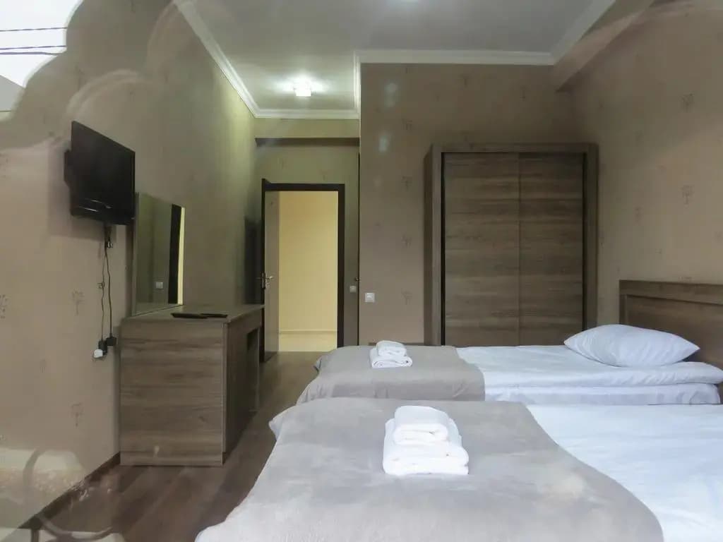 Hotel Nirvana - photo 6