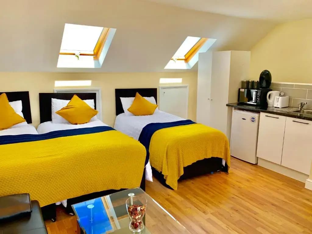 1 Bed Apartment,Recep,Kitchen,Bath - photo 3